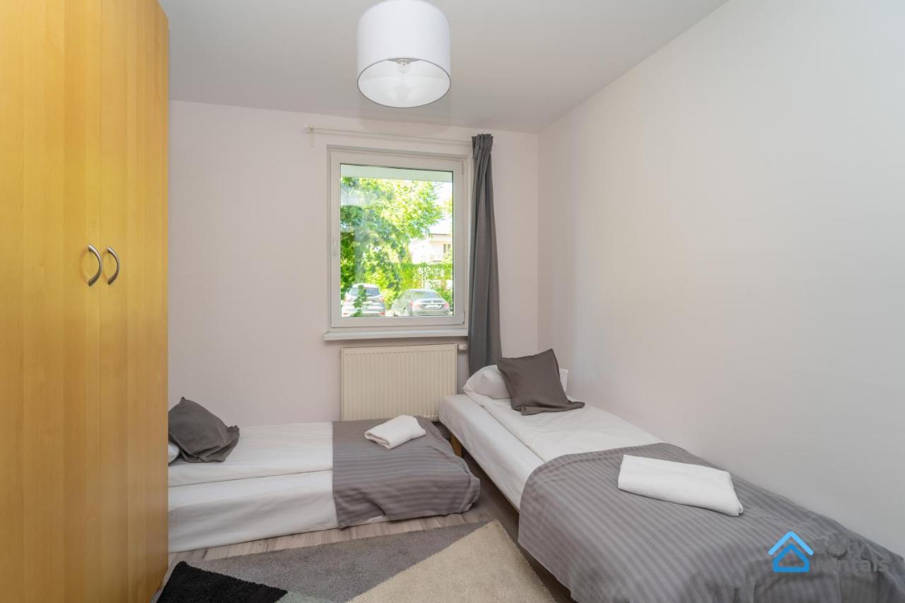 For 10 With Garden And Parking Lägenhet